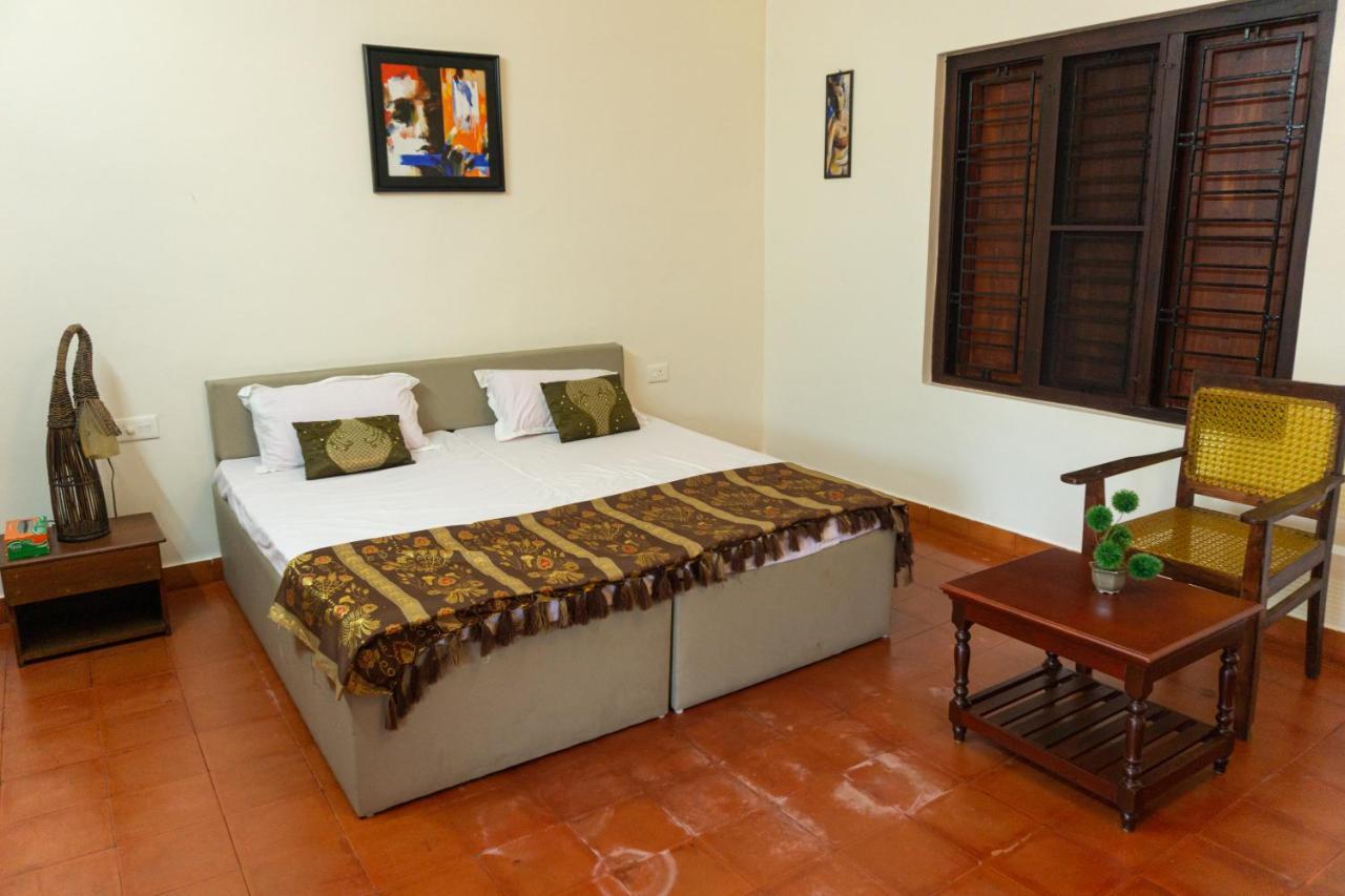 Canalview Private Cottage Azhikkal Ayiram Thengu Panmana Extérieur photo